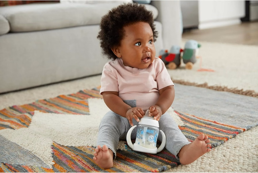 Gobelet d'apprentissage NUK, 150 ml, lot de 1, dès 6 mois – Sans BPA, gobelet anti-fuites : Bébé