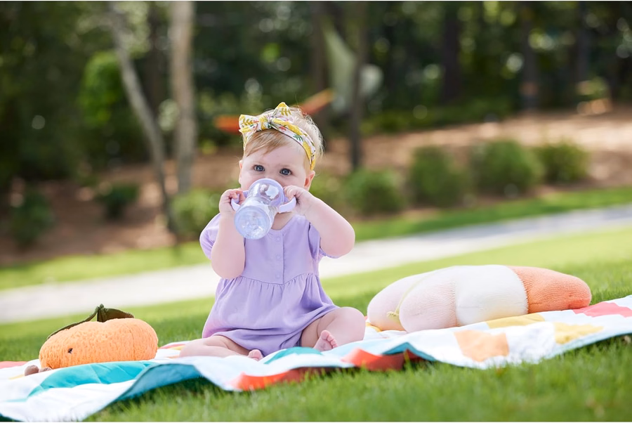 Gobelet d'apprentissage NUK Large Learner en Tritan, 295 ml, dès 8 mois – Sans BPA, anti-fuites : Bébé