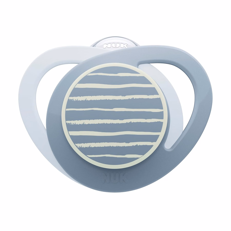 Sucette orthodontique phosphorescente NUK avec collerette en forme de cœur, sans BPA, convient aux bébés de 6 à 18 mois, lot de 4 : Santé et Maison