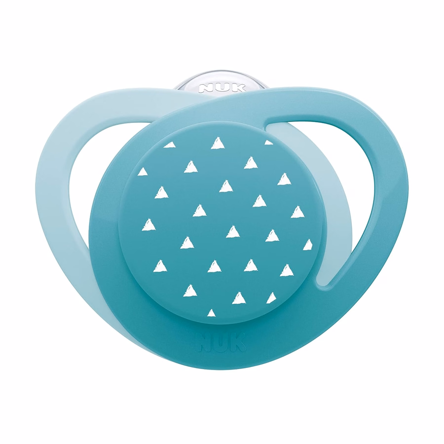 Sucette orthodontique phosphorescente NUK avec collerette en forme de cœur, sans BPA, convient aux bébés de 6 à 18 mois, lot de 4 : Santé et Maison